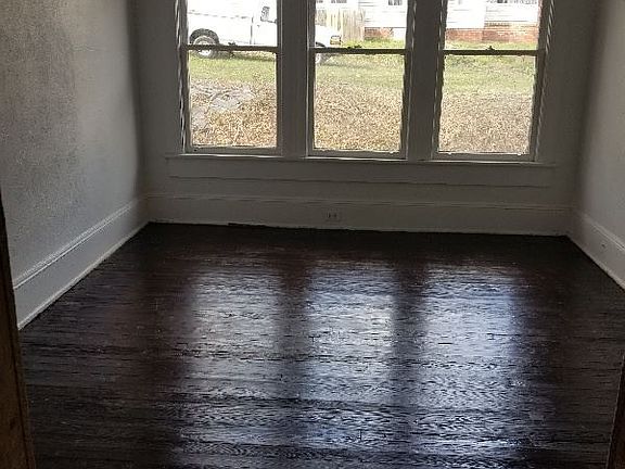 5th image of 436 S Tradd St