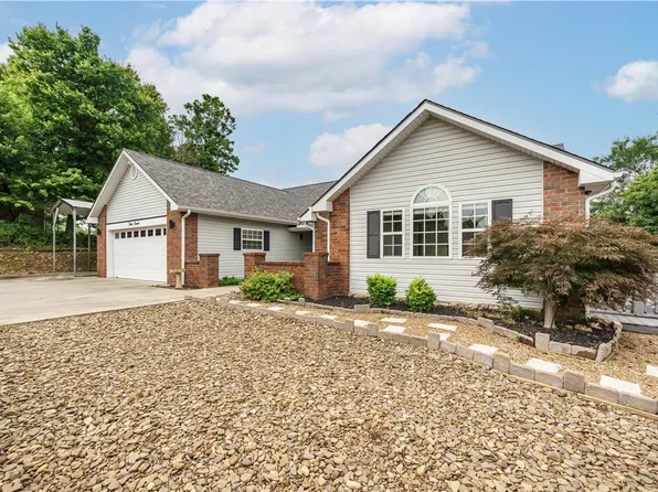 311 Holiday Island Dr, Holiday Island, AR 72631