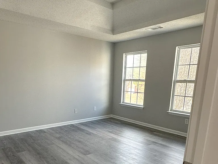 137 Edison Dr — Photo 12
