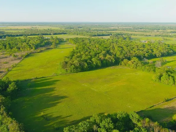 Fm 195, Bagwell, TX 75412