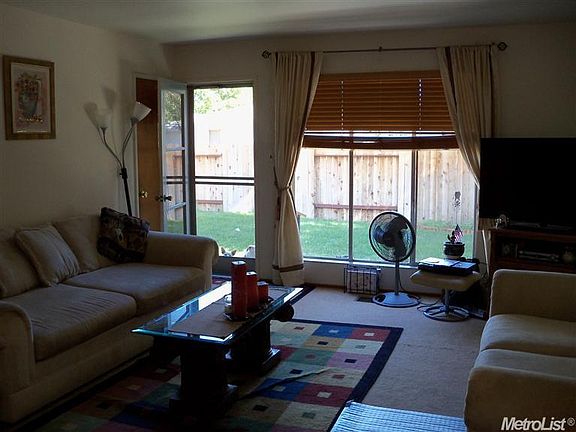 3rd image of 174 Coral Dr