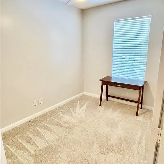 5669 Cove Cir — Photo 20
