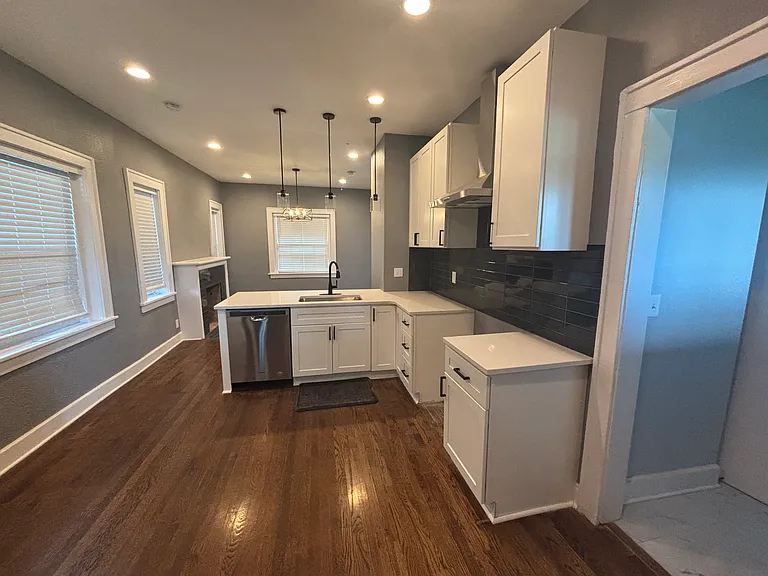 2401 Benton Blvd — Photo 11