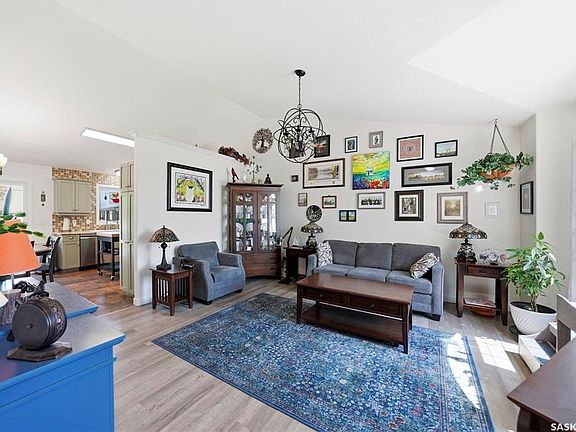 4th image of 601 2nd AVENUE