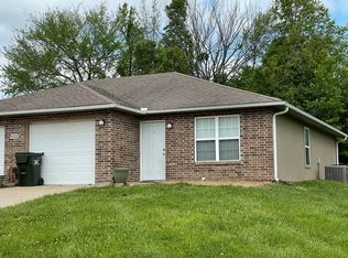 407 Blake Anthony Dr #B, Warrensburg, MO 64093