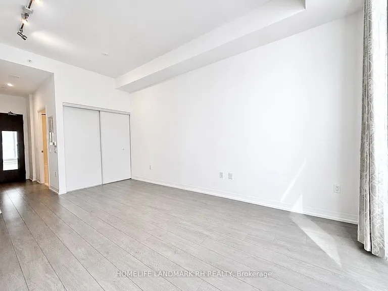 251 Jarvis St #1024 — Photo 4