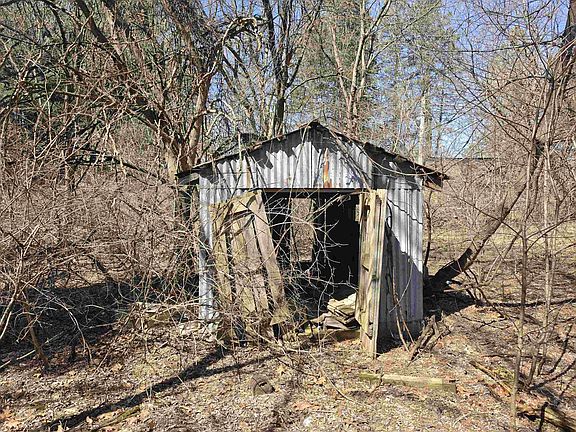 3rd image of 7324 E Newberry Rd