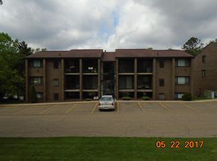 5530 Library Rd #102, Bethel Park, PA 15102