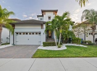 1025 Seagrape Dr, Ruskin, FL 33570