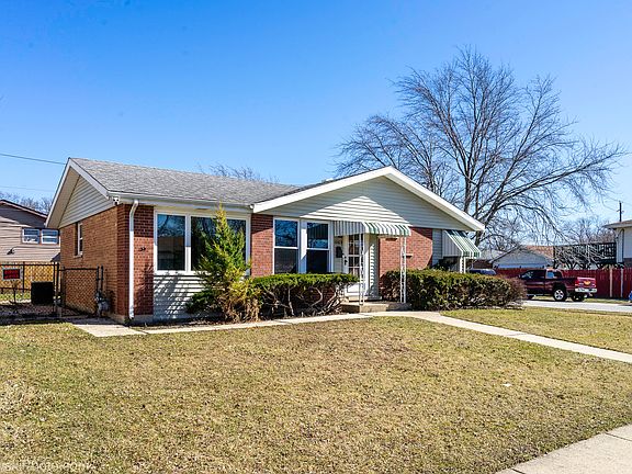 3rd image of 16423 Craig Dr