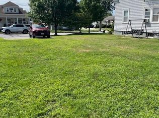 80 Packard St, Cranston, RI 02910