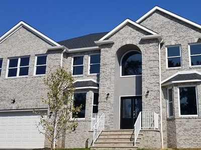 2 Plenge Ct, Edison, NJ, 08817