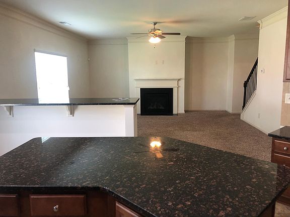 3rd image of 465 Napa Valley Ln
