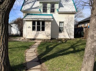 573 Centre St, Shaunavon, SK S0N2M0