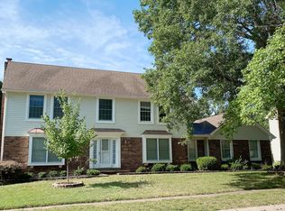 14710 Mill Spring Dr, Chesterfield, MO 63017