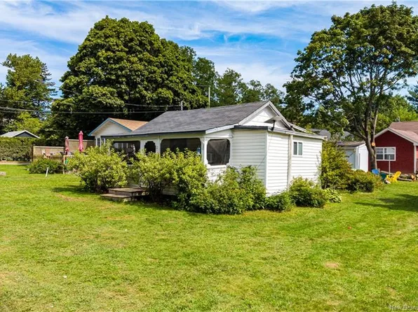 27 Satinwood Ave, Shediac, NB E4P 5B3