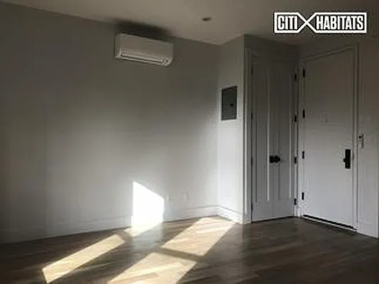 Rented by Citi Habitats | media 10