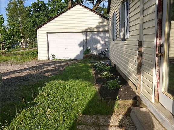 3rd image of 2730 Old Us 40 NW