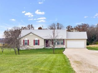 100 Bluestem Ln, Hawk Point, MO 63349