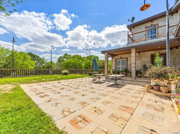 19590 Leal Rd, San Antonio, TX 78221