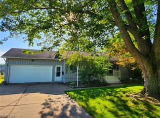351 S Lake St, Amherst, OH 44001