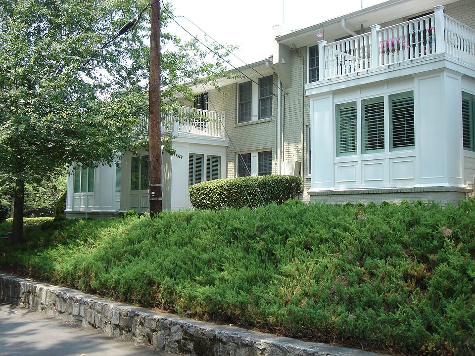 Top floor end unit