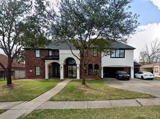 7714 Long Shadows Dr, Sugar Land, TX 77479