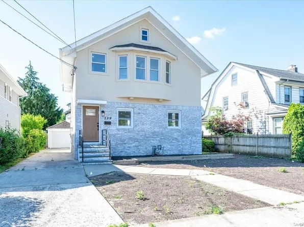 329 Pacific Avenue, Cedarhurst, NY 11516