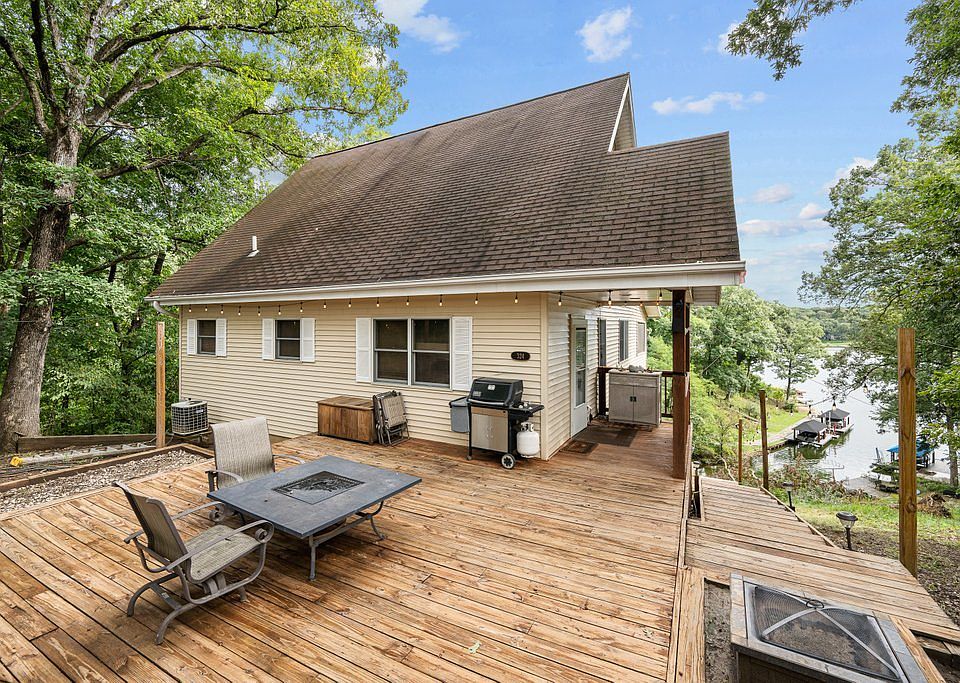 1st image of 324 Rustic Oak Ct