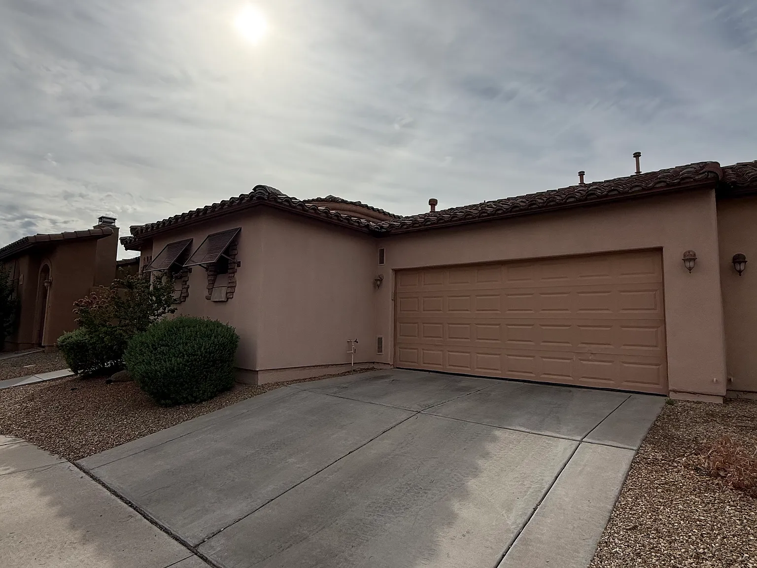 4 bed, 1589 sqft, $2,300 — Photo 1