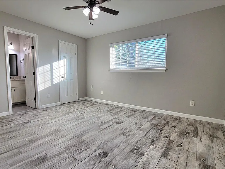3819 Heatherbrook Dr — Photo 8