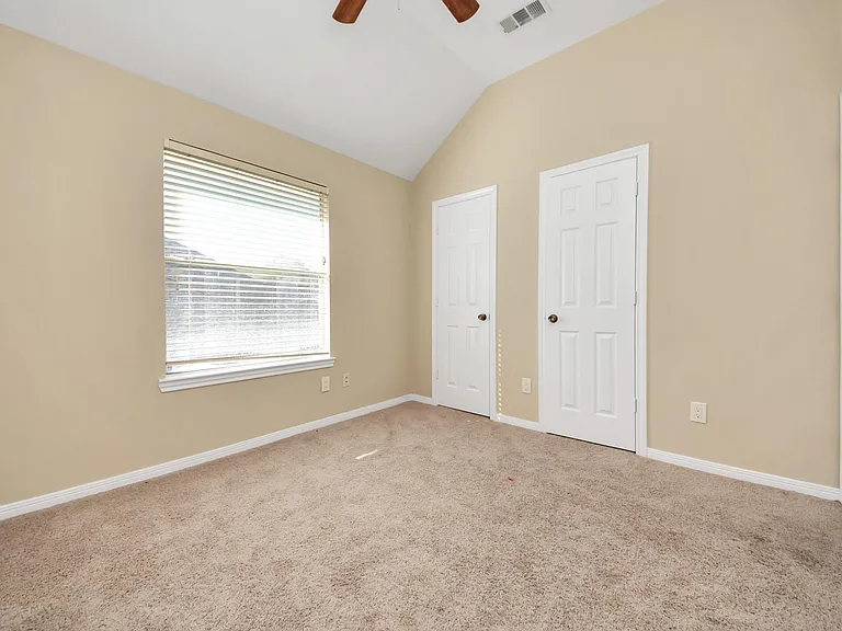 323 N Esplanade Ln — Photo 33