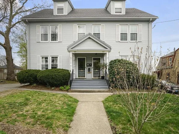 947-949 Chestnut St Unit 2, Newton, MA 02464