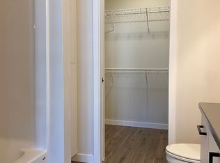 2058 Aaron Dr, Lynden, WA 98264