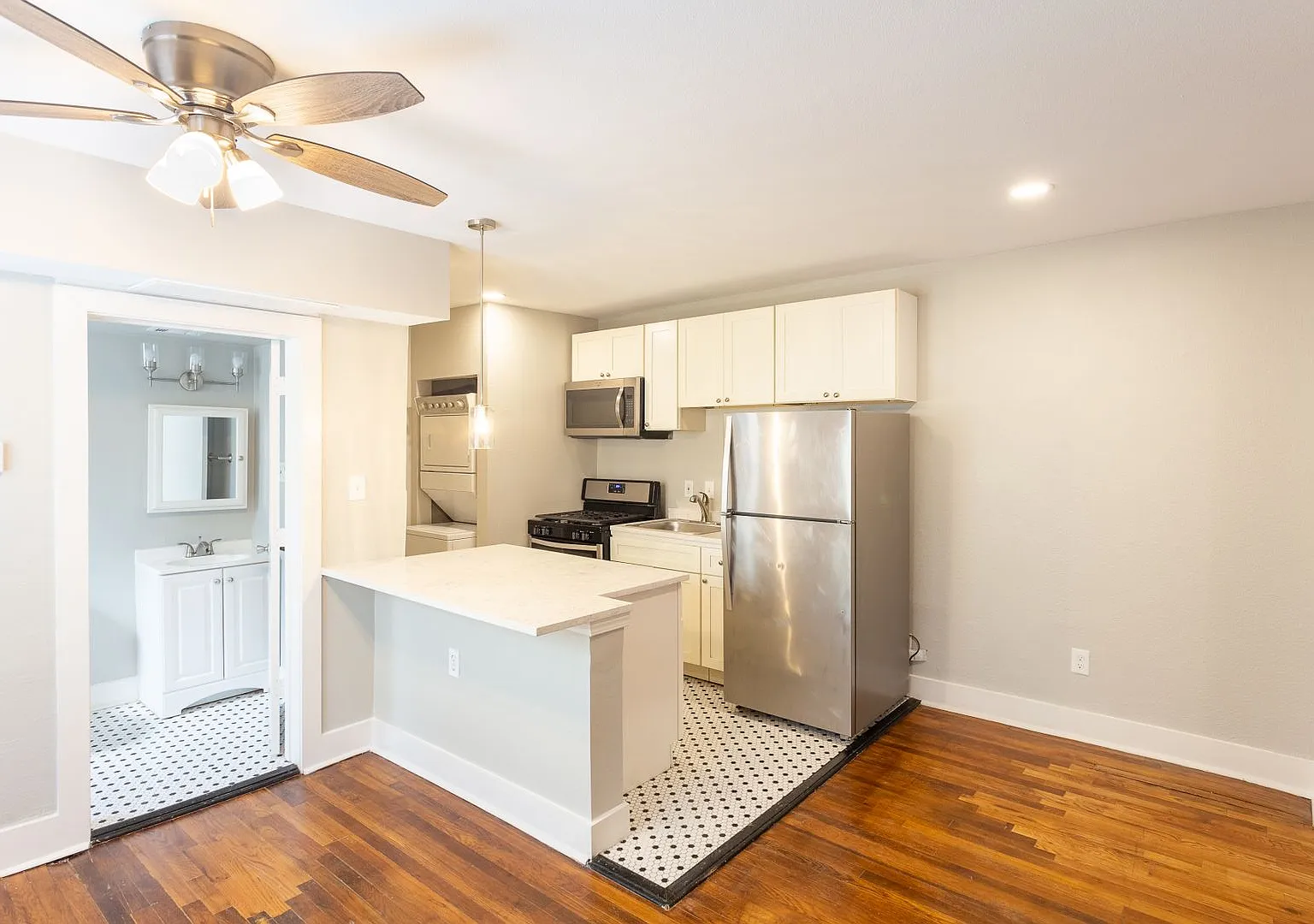 4810 Live Oak — Photo 3