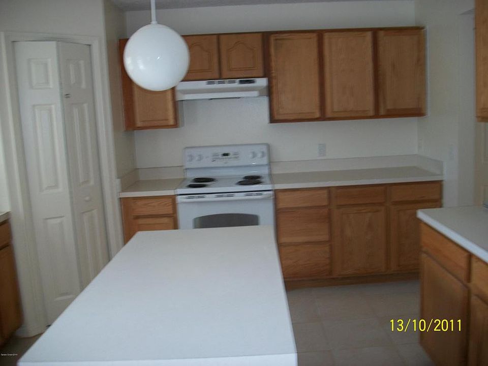 2nd image of 620 Airoso Rd SE