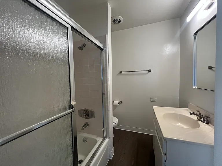 Kennington Apartments — Photo 9