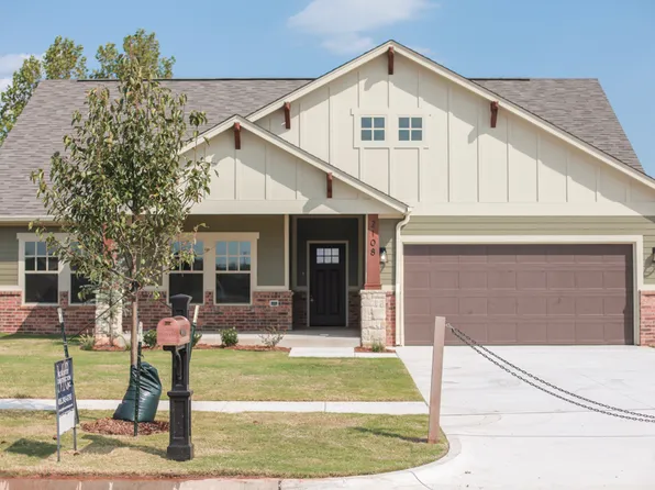 2108 Avondale Dr, Moore, OK 73160