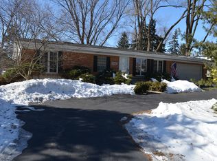 2N462 Bernice Ave, Glen Ellyn, IL 60137