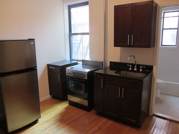 3rd image of 228 Atlantic Ave APT 2