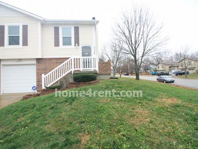 134 N Saxony Dr, Olathe, KS, 66061