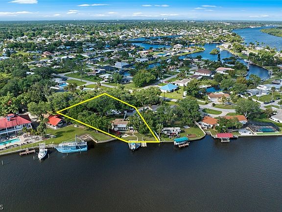 3rd image of 13782 River Forest Dr