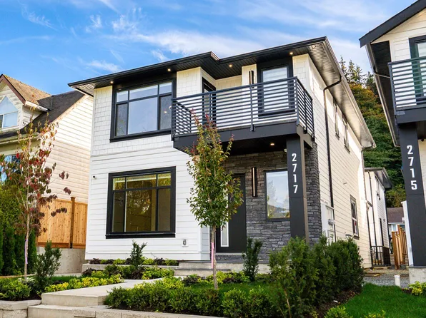 2717 Henry St, Pt Moody, BC V3H 2J8