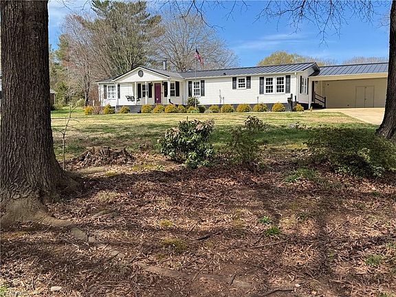 2nd image of 3932 Piney Mountain Rd