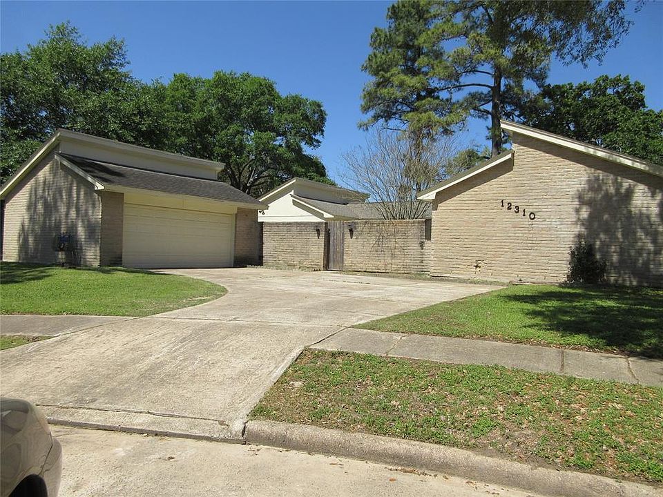 1st image of 12310 Bexhill Dr