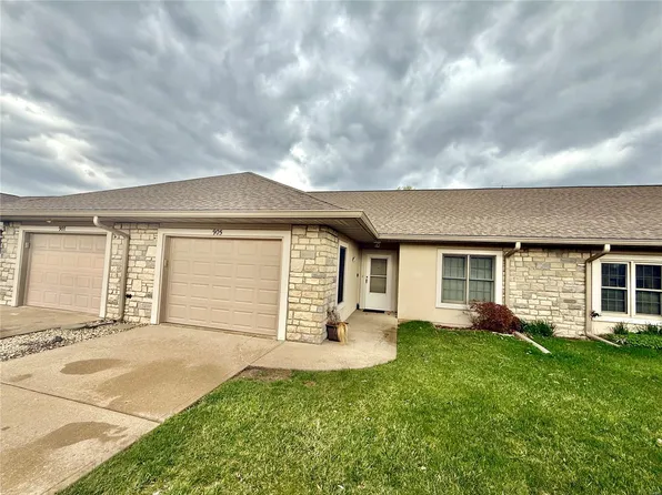 905 Pine Ave, Warrenton, MO 63383