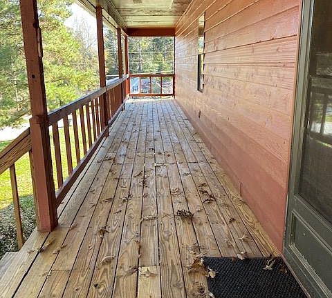 3rd image of 3453 Warwick Way