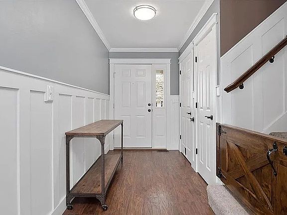 5th image of 242 Ashford Oaks Dr