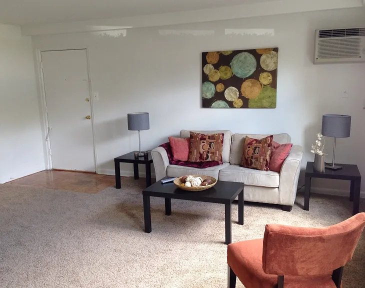 Riverview Apartments — Photo 3
