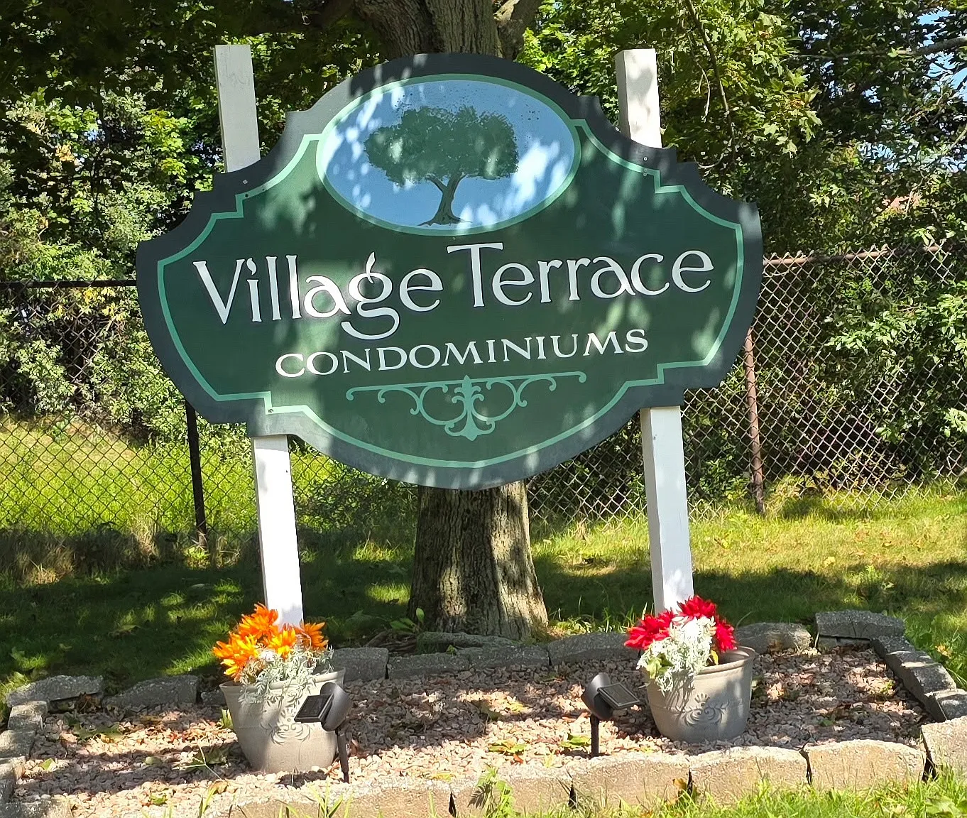 2 bed, 1.5 bath, 1000 sqft, $2,100 — Photo 2